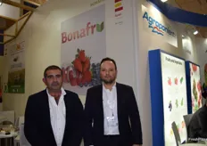 Manuel Limón, president of Bonafru (left), with his colleague, launching their new corporate image.