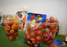 Cherry tomatoes in special packaging formats for snacking, from Grupo La Caña.