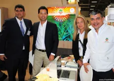 The team of Bengala Agrícola, from Colombia, presenting the firm's new image at the fair.