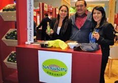 The Don Aguacato team with their new product: avocado oil. Not very popular in Europe, but very good for your health.