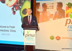 Richard Owen of the PMA welcomes the audience at the start of PMA Fresh Connections: China.