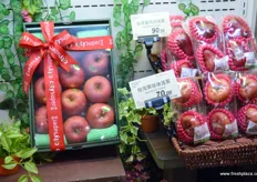Gift packaging apples at CitySuper, Shanghai.