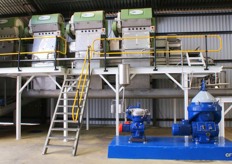 The juicing plant, capable of processing 21 000t of fruit yearly, to produce juice concentrate, citrus oil and ground citrus peel.
