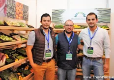 The team of Coop Magdalena from Guatemala. Productores, empacadores y exportadores de hortlizas. The company offers a wide assortment of vegetables, such as peas, beans, carrots, Brussels Sprouts and more.