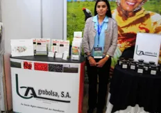 Teresa Sánchez from Agrobolsa, which was one of the several Hondurian companies. Es una organización constituida por 89 socios de diferentes sectores, under which productor and agroindustrial.