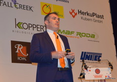 Raffaele Benedetti from Unitec (Italy) speaking during the presentation 'New Technologies to meet consumer demand'.
