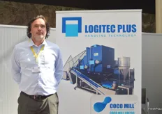 Mark van der Zande from Logitec Plus was one of the few at the exhibition who could enjoy the first warm day in the Netherlands (+20 degrees Celsius). His booth was right in the sunshine.