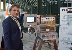 Ivo Hendriks(PerfoTec)presents the PerfoTec Roadrunner.