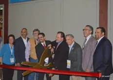 Ribbon cutting ceremony signifies the opening of the Viva Fresh Trade Show. Holding the scissors are Dante Galeazzi, President-Elect of the Texas International Produce Association (TIPA) and Bret Erickson, President & CEO of TIPA.