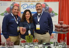 Vince Ferrante, Leslie Simmons and Mike Bowe with Dave's Specialty Imports. Leslie shows pomegranate arils.