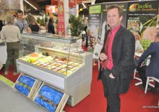 Jean Arbillot owner of the new company 4ème Nature offers fresh-cut produce kits for the families to use directly.