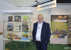 De Aardappelhoeve was also present to demonstrate the many different options in the field of varieties and packaging. Pictured: Bart Nemegheer.