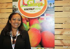 Isabel Loida from the mango association from San Christobal