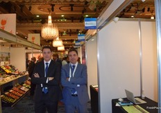 José María Naranjo, Sales Manager, and Pedro Serrano, General Manager of Tany Nature, the biggest stone fruit grower and exporter in Spain, from the Region of Extremadura.