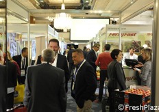 Visitors networking at LPS17.