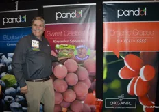 John Pandol with Pandol Brothers shows Pandol's proprietary variety Sugar Crunch. It's a green grape that is available starting late July.