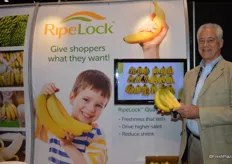 Kevin Frye with AgroFresh, promoting RipeLock.