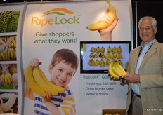 Kevin Frye with AgroFresh, promoting RipeLock.
