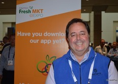 Gary Caloroso with Giumarra Companies walks the show and meets with clients.