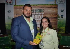 Victor Heredia Armendariz and Audee Rios Canobbio with Coliman proudly show organic fairtrade bananas. Victor shared that Coliman is the largest independent organic fairtrade & rainforest alliance certified banana grower in Latin America.