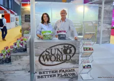 Danielle Loustalot, Marketing Specialist and Garth Swinburn of SunWorld. SunWorld cultivates, markets, exports and distributes grapes Californian grapes. The Californian season runs from May to December, after which SunWorld can supply grapes from Chile, Peru or Australia, making year-round supply possible.