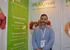Scott Morton on the PEAKFresh stand.