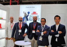 The team of Fresón de Palos, as well from Spain, all ready to inform the visitors