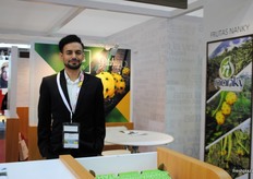 Juan López representing Frutas Nanky, Ecuador. Promoting the yellow pitahaya which is one of the items in their assortment.