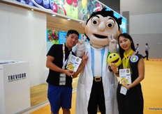 Promotion from All Lemon in the exhibition halls.