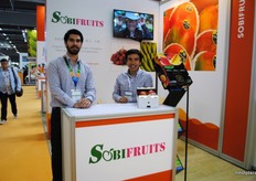 Carlos Arancibia and Juli Céspodes Verona from Sobifruits, Peru.
