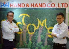Director Min Kim with Nguyen Huu Thien of Hand & Hand Co. Limited (Vietnam); exporting bananas to South Korea