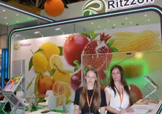 Ritzzon imports citrus, potatoes, sweet peppers, tomatoes and grapes from India. Svetlana Nazarova, Anna Zagranichnaya.