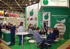 Bij Akhmed Fruit Company from St Petersburg is always nice and busy.