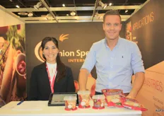 Christian Koeman (right) of Onion Specialties. “We have seen a lot of growth in the area of organic cocktail onions in Scandinavia and Germany, and now increasingly, also in the Netherlands.” This producer of fried onions supplies in retail packaging, but also to the food services industry.