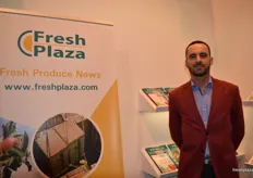 Michal Biedrzycki from Basstion Fruit, stopping by the Freshplaza booth to say hello.