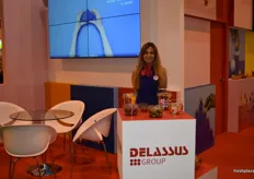 The people at Delassus, were so busy meeting with clients, that the hostess of the stand kindly posed for Freshplaza.
