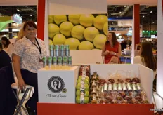 Urszula Serafin from Sady Grojeckie, giving visitors the opportunity to try apple based energy drink, Yabu. Also on display, apples from the region.
