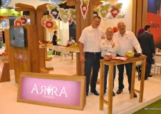 Rafi Karniel, Carlo Lingua, Shachar Karniel promoting the Arra grape varieties