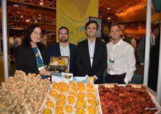 Melissa Hartmann de Barros, Rubens Zylberkan, Andres Ocampo and Ryan Reilly with HLB Specialties. Melissa proudly shows pitahayas out of Ecuador. The company started its papaya program three weeks ago and just received its second shipment.