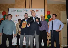 Michael Vesely and the members of the produce team of Jewel-Osco have won the 2017 Mango Retailer of the Year award. Congratulations!