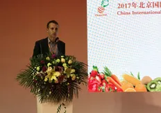 Phill Turnbull of Apples and Pears Australia talks about Pink Lady and branded varieties in the global apple category at the High-Tech Innovation Forum organised on the first day.