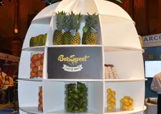 A nice fruit display from Bon Sweet.