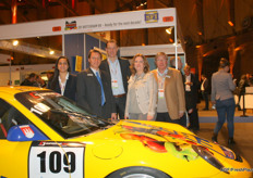 The SFI team is celebrating their 40th anniversary, which is why Dirk Schulz (right) brought along his racing car. Alongside the ladies, Aguirre and Linders, are Jan-Marc Schulz and Peter de Jongh.