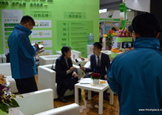 Chen's Sun sales manager Chen Na is being interviewed for TV.
