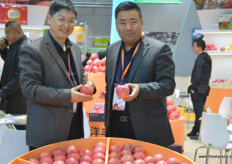 Jin Hun of Sinclair together with Hao Fang, CEO of Pei Rui.