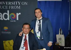Alfredo Castro and his son Hugo Castro with Ginafruit from Ecuador.