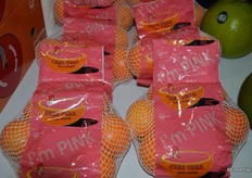 This past Monday, Suntreat's first harvest of Cara Cara oranges started.