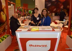 Justyna Niedzielak and Marzena Rogozinska promoting the Polish region of Mazowsze, well known for its apples.