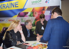 Important discussions at the Ukrainian stand.