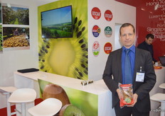 Jean-Baptiste Pinel promoting Oscar Kiwi